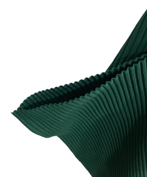 me ISSEY MIYAKE（ミーイッセイ ミヤケ）me ISSEY MIYAKE (ミーイッセイ ミヤケ) ハイネック変形プリーツカットソー グリーン サイズ:-の古着・服飾アイテム