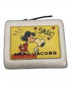 MARC JACOBSマークジェイコブズ）の古着「スヌーピー2つ折り財布/The Box Peanuts Mini Compact Wallet」｜ホワイト
