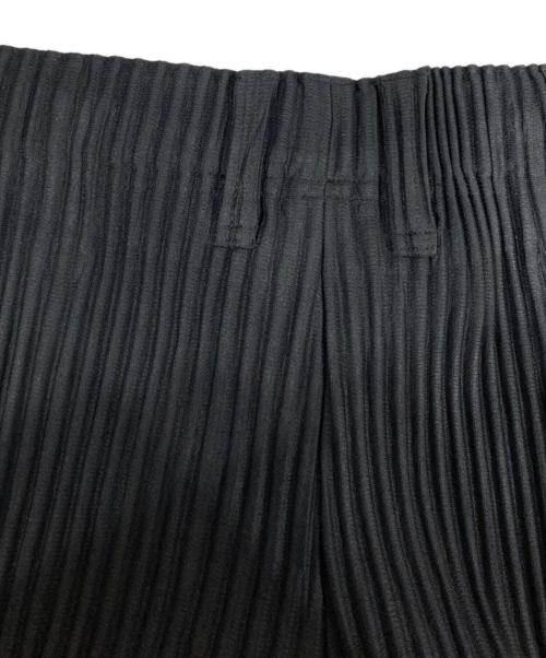 HOMME PLISSE ISSEY MIYAKE（オム プリッセ イッセイ ミヤケ）HOMME PLISSE ISSEY MIYAKE (オム プリッセ イッセイ ミヤケ) TAILORED PLEATS 2 プリーツパンツ ブラック サイズ:2の古着・服飾アイテム