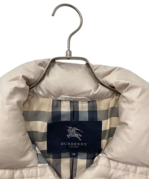 BURBERRY LONDON（バーバリーロンドン）BURBERRY LONDON (バーバリーロンドン) スタンドカラー ショートダウンジャケット アイボリー サイズ:38の古着・服飾アイテム