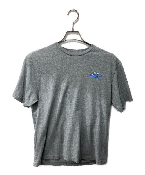 NewJeans（ニュージーンズ）newjeans (ニュージーンズ) プリントTシャツ グレー サイズ:Fの古着・服飾アイテム