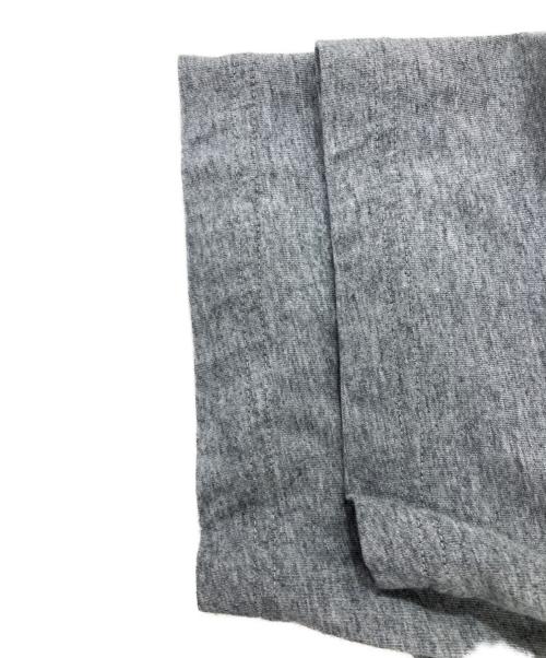 NewJeans（ニュージーンズ）newjeans (ニュージーンズ) プリントTシャツ グレー サイズ:Fの古着・服飾アイテム