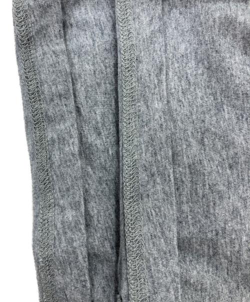 NewJeans（ニュージーンズ）newjeans (ニュージーンズ) プリントTシャツ グレー サイズ:Fの古着・服飾アイテム