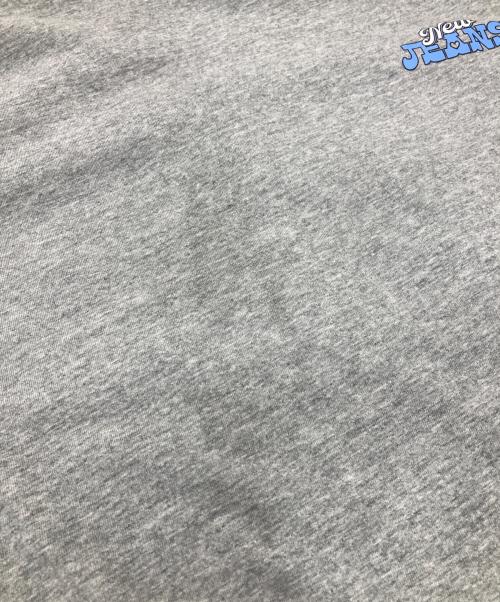 NewJeans（ニュージーンズ）newjeans (ニュージーンズ) プリントTシャツ グレー サイズ:Fの古着・服飾アイテム
