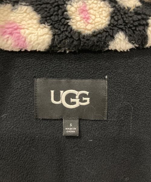 UGG（アグ）UGG (アグ) Marlene Uggfluff Jacket Print/マーレーン UGGフラッフ ジャケット プリント ブラック サイズ:Ｓの古着・服飾アイテム