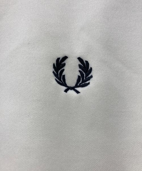 FRED PERRY（フレッドペリー）FRED PERRY (フレッドペリー) トラックジャケット ホワイト×ブラック サイズ:Sの古着・服飾アイテム