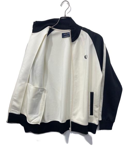 FRED PERRY（フレッドペリー）FRED PERRY (フレッドペリー) トラックジャケット ホワイト×ブラック サイズ:Sの古着・服飾アイテム