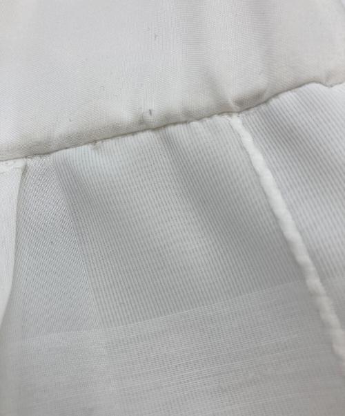 BLUE LABEL CRESTBRIDGE（ブルーレーベルクレストブリッジ）BLUE LABEL CRESTBRIDGE (ブルーレーベルクレストブリッジ) スカート ホワイト サイズ:38の古着・服飾アイテム