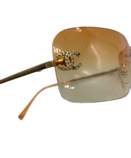 CHANEL（シャネル）CHANEL (シャネル) ココマークラインストーンサングラス オレンジ×ゴールド サイズ:-の古着・服飾アイテム
