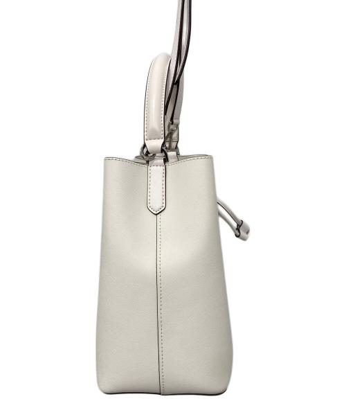 MICHAEL KORS（マイケル・コース）MICHAEL KORS (マイケル・コース) 2WAYバケットバッグ ホワイトの古着・服飾アイテム