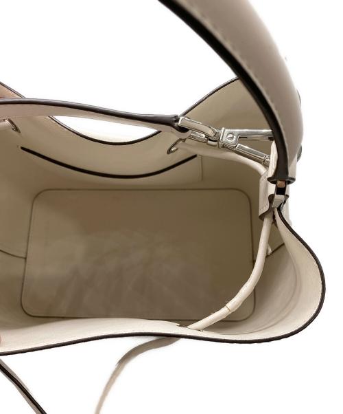 MICHAEL KORS（マイケル・コース）MICHAEL KORS (マイケル・コース) 2WAYバケットバッグ ホワイトの古着・服飾アイテム