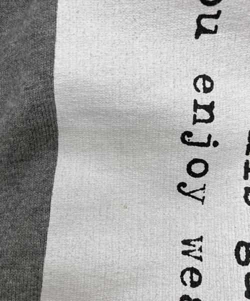 MM6 Maison Margiela（エムエムシックスメゾンマルジェラ）MM6 Maison Margiela (エムエムシックスメゾンマルジェラ) Text Graphic Split Lounge Pants/テキスト　グラフィック　スピリット　ラウンジ　パンツ グレー サイズ:Ｓの古着・服飾アイテム