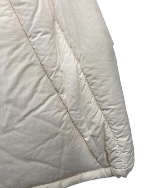 ISSEY MIYAKE（イッセイミヤケ）ISSEY MIYAKE (イッセイミヤケ) ギャザー変形パデットロングコート アイボリー サイズ:1の古着・服飾アイテム