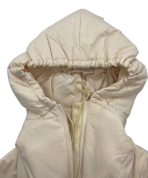 ISSEY MIYAKE（イッセイミヤケ）ISSEY MIYAKE (イッセイミヤケ) ギャザー変形パデットロングコート アイボリー サイズ:1の古着・服飾アイテム