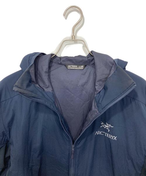 ARC'TERYX（アークテリクス）ARC'TERYX (アークテリクス) ATOM LT HOODY/アトム　LT　フーディ ネイビー サイズ:Lの古着・服飾アイテム