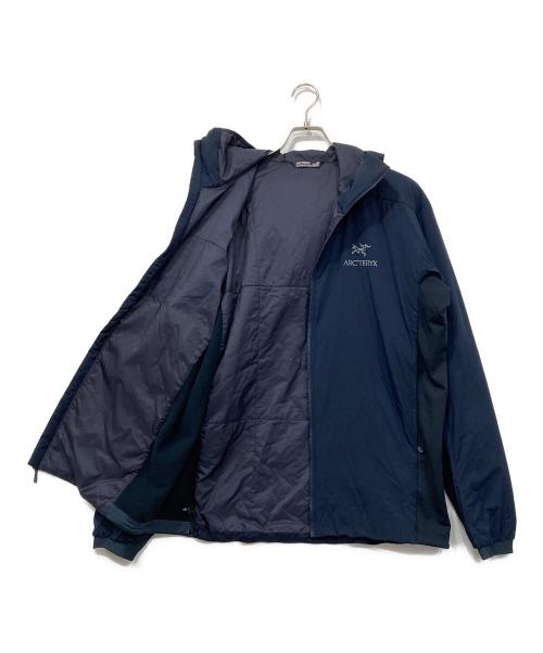 ARC'TERYX（アークテリクス）ARC'TERYX (アークテリクス) ATOM LT HOODY/アトム　LT　フーディ ネイビー サイズ:Lの古着・服飾アイテム