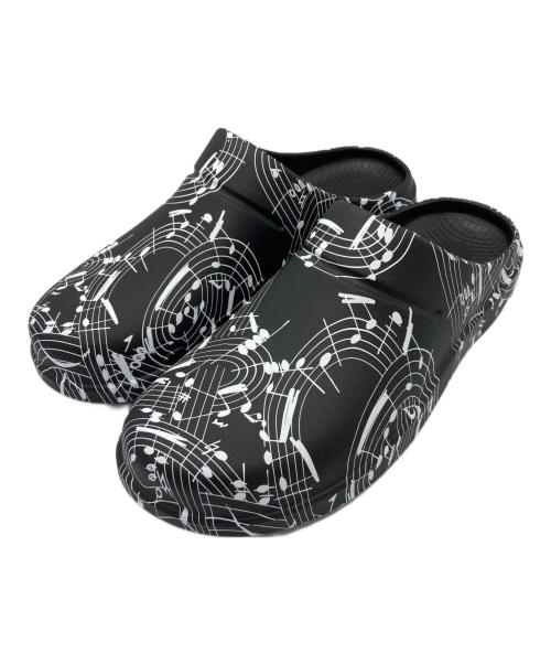 TAKAHIROMIYASHITA TheSoloIst.（タカヒロミヤシタ ザソロイスト）TAKAHIROMIYASHITA TheSoloIst. (タカヒロミヤシタ ザソロイスト) OOFOS (ウーフォス) sof.0026 clog.(music note) ブラック サイズ:US10の古着・服飾アイテム