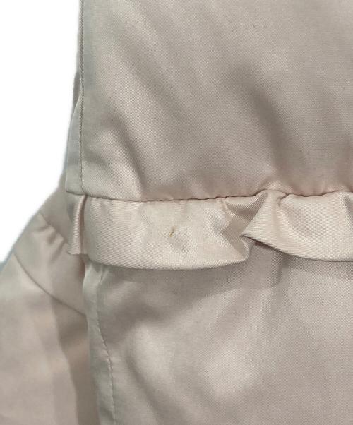 TO BE CHIC（トゥービーシック）TO BE CHIC (トゥービーシック) フリルデザイン ダウンジャケット ライトピンク サイズ:40の古着・服飾アイテム