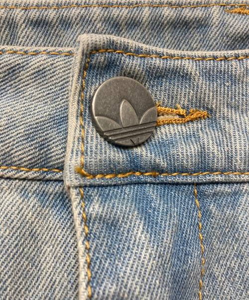 adidas（アディダス）adidas (アディダス) ADILENIUM シーズン 3 ジップ ウォッシュド デニム パンツ ブルー サイズ:31の古着・服飾アイテム