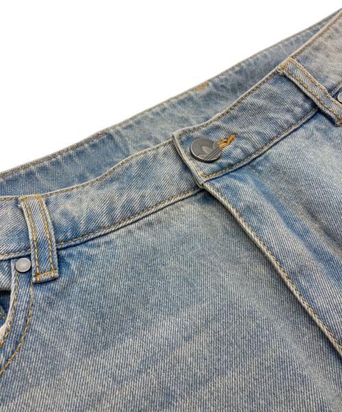 adidas（アディダス）adidas (アディダス) ADILENIUM シーズン 3 ジップ ウォッシュド デニム パンツ ブルー サイズ:31の古着・服飾アイテム