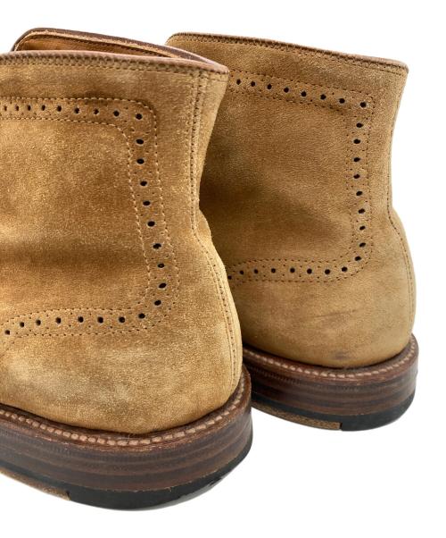 Alden（オールデン）Alden (オールデン) スエードウイングチップブーツ ベージュ サイズ:81/2の古着・服飾アイテム