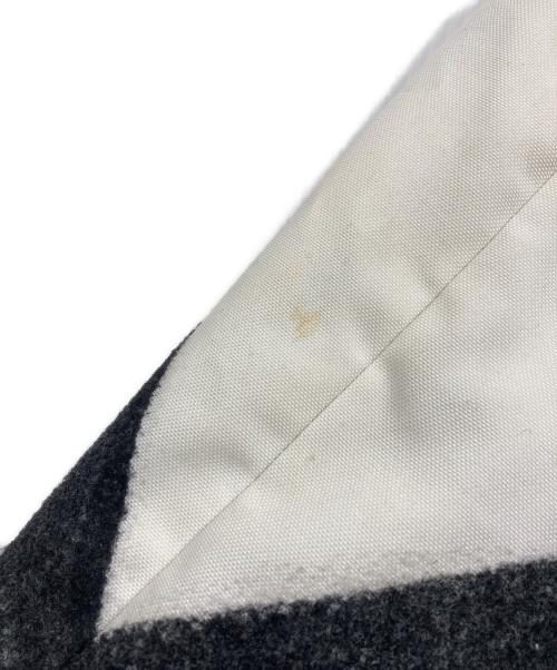 MONCLER GAMME BLEU（モンクレール ガム ブルー）MONCLER GAMME BLEU (モンクレール ガム ブルー) GIACCA ダウンテーラードジャケット ブラック×ホワイト サイズ:2の古着・服飾アイテム