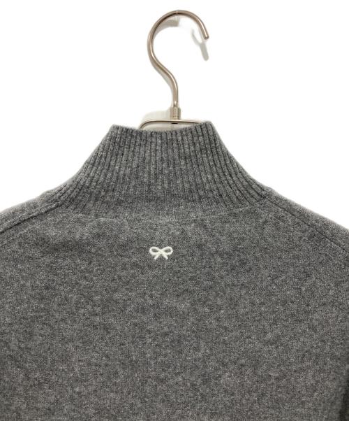 UNIQLO（ユニクロ）UNIQLO (ユニクロ) ANYA HINDMARCH (アニヤ・ハインドマーチ) カシミヤハイネックセーター グレー サイズ:M 未使用品の古着・服飾アイテム