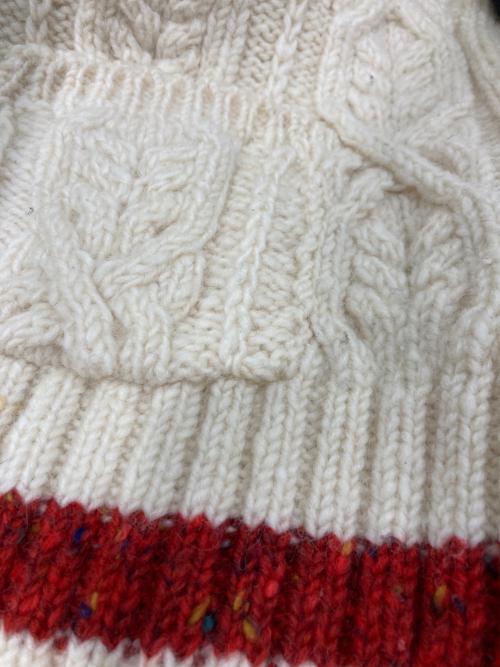 THOM BROWNE. NEW YORK（トムブラウン ニューヨーク）THOM BROWNE. NEW YORK (トムブラウン ニューヨーク) トリコ テープ アラン ニット カーディガン ベージュ サイズ:1の古着・服飾アイテム