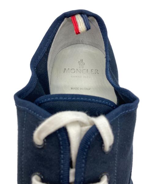 MONCLER GAMME BLEU（モンクレール ガム ブルー）MONCLER GAMME BLEU (モンクレール ガム ブルー) キャンバスシューズ ネイビー サイズ:41の古着・服飾アイテム