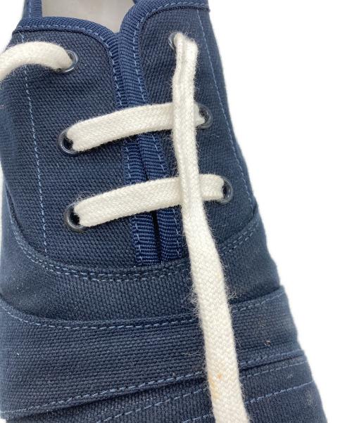 MONCLER GAMME BLEU（モンクレール ガム ブルー）MONCLER GAMME BLEU (モンクレール ガム ブルー) キャンバスシューズ ネイビー サイズ:41の古着・服飾アイテム