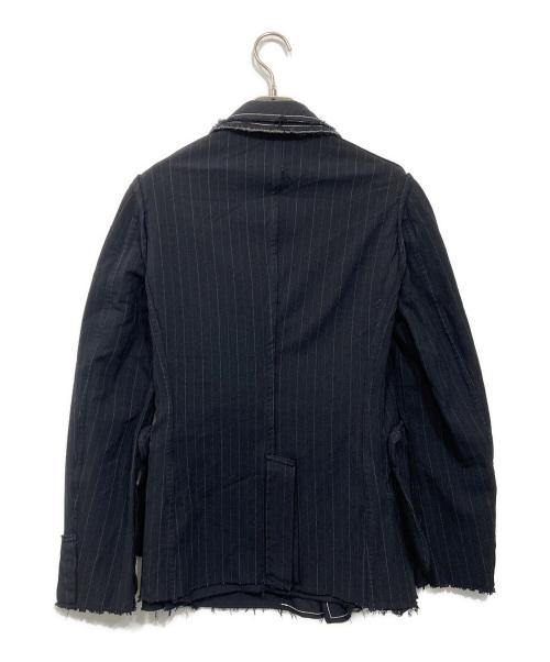 COMME des GARCONS HOMME PLUS（コムデギャルソンオムプリュス）COMME des GARCONS HOMME PLUS (コムデギャルソンオムプリュス) ポリ縮絨ストライプ重ねジャケット ネイビー サイズ:XSの古着・服飾アイテム