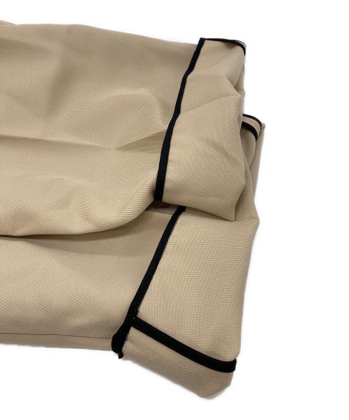 CINOH（チノ）CINOH (チノ) タックパンツ ベージュ サイズ:46の古着・服飾アイテム