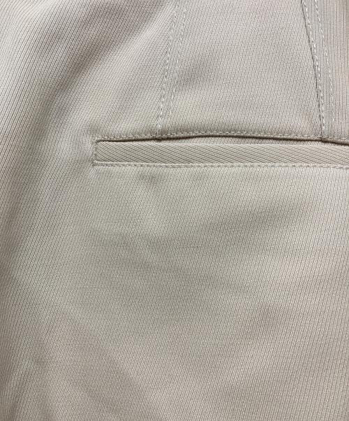 CINOH（チノ）CINOH (チノ) タックパンツ ベージュ サイズ:46の古着・服飾アイテム