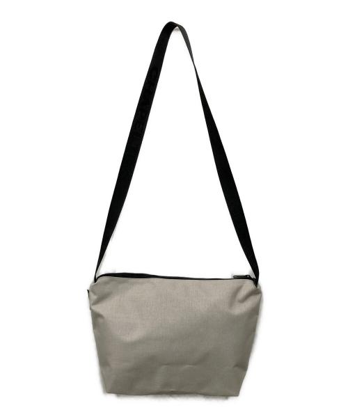 Herve Chapelier（エルベシャプリエ）Herve Chapelier (エルベシャプリエ) コーデュラナイロンスクエアショルダーバッグL グレー マスティック×ノワールの古着・服飾アイテム