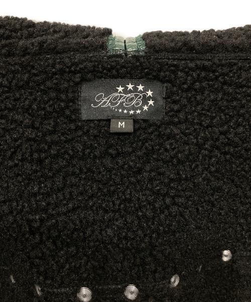 AFB（エーエフビー）AFB (エーエフビー) STUDDED HOODED BOMBER JACKET/スタッデッド　フーデッド　ボンバー　ジャケット グリーン サイズ:Mの古着・服飾アイテム