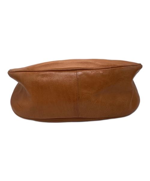 IL BISONTE（イル ビゾンテ）IL BISONTE (イル ビゾンテ) 三日月型レザーショルダーバッグ ブラウンの古着・服飾アイテム