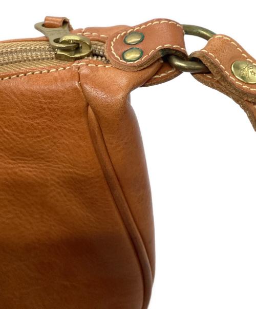 IL BISONTE（イル ビゾンテ）IL BISONTE (イル ビゾンテ) 三日月型レザーショルダーバッグ ブラウンの古着・服飾アイテム