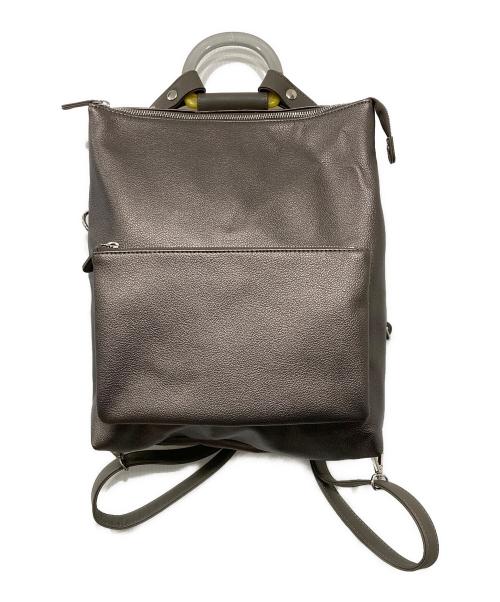 ear PAPILLONNER（イアパピヨネ）ear PAPILLONNER (イアパピヨネ) きれいめDリュック/マルチウェイバッグ ベージュの古着・服飾アイテム