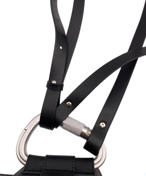 HELIOT EMIL（ヘリオットエミル）HELIOT EMIL (ヘリオットエミル) レザー カラビナ フォンスリング/LEATHER PHONE SLING ブラックの古着・服飾アイテム