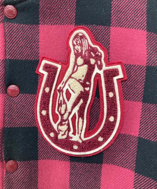 Hysteric Glamour（ヒステリックグラマー）Hysteric Glamour (ヒステリックグラマー) HORSE SHOE ワッペン付レザースリーブスタジャント レッド サイズ:Sの古着・服飾アイテム