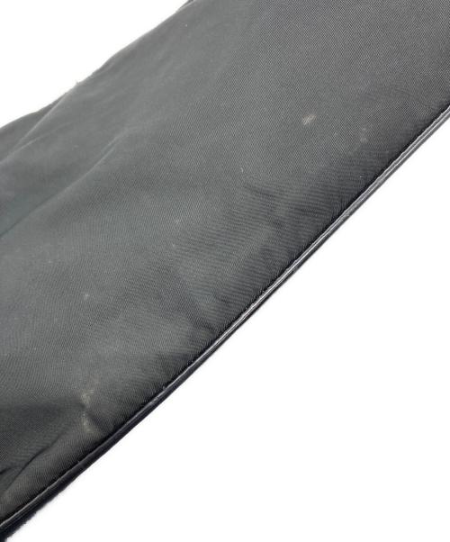 PRADA（プラダ）PRADA (プラダ) ワンショルダーハンドバッグ ブラックの古着・服飾アイテム