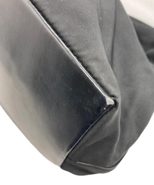 PRADA（プラダ）PRADA (プラダ) ワンショルダーハンドバッグ ブラックの古着・服飾アイテム