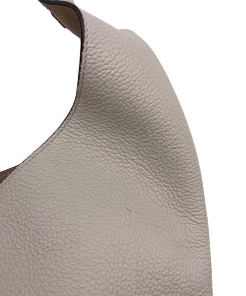 Salvatore Ferragamo（サルヴァトーレ フェラガモ）Salvatore Ferragamo (サルヴァトーレ フェラガモ) ガンチーニ ホーボーバッグ ライトグレーの古着・服飾アイテム