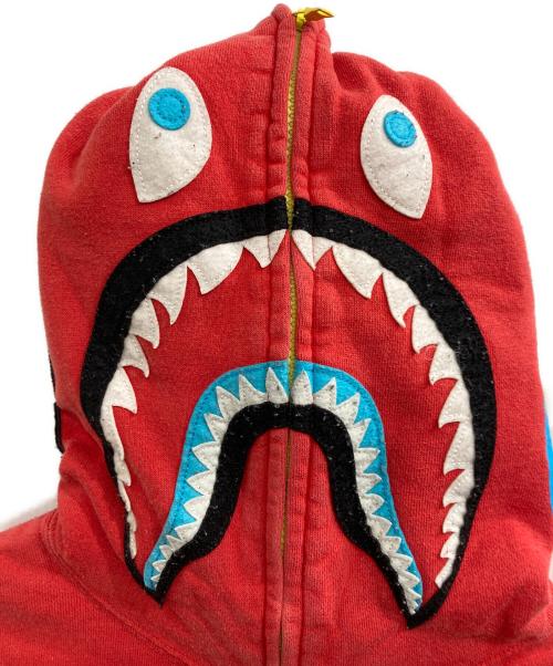 A BATHING APE（ア ベイシング エイプ）A BATHING APE (ア ベイシング エイプ) Red NEON shark full zip hoodie レッド サイズ:Mの古着・服飾アイテム