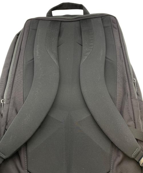 THE NORTH FACE（ザ ノース フェイス）THE NORTH FACE (ザ ノース フェイス) Shuttle Daypack Slim /シャトルデイパックスリム ブラックの古着・服飾アイテム