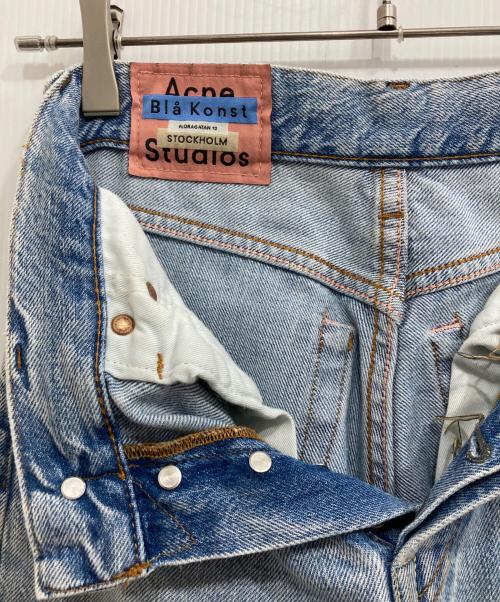 Acne studios（アクネ ストゥディオズ）Acne studios (アクネ ストゥディオズ) Mece Light Blue Trash デニムパンツ/ハイウエストストレートデニムパンツ インディゴ サイズ:24/30の古着・服飾アイテム