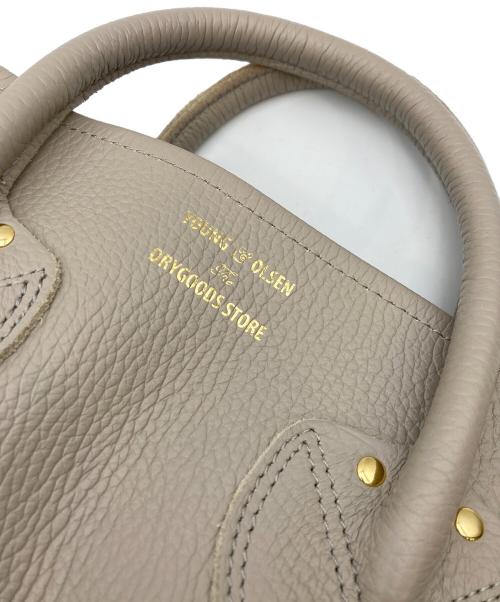 YOUNG & OLSEN The DRYGOODS STORE（ヤングアンドオルセン ザ ドライグッズストア）YOUNG & OLSEN The DRYGOODS STORE (ヤングアンドオルセン ザ ドライグッズストア) エンボスレザートートバッグ ベージュの古着・服飾アイテム