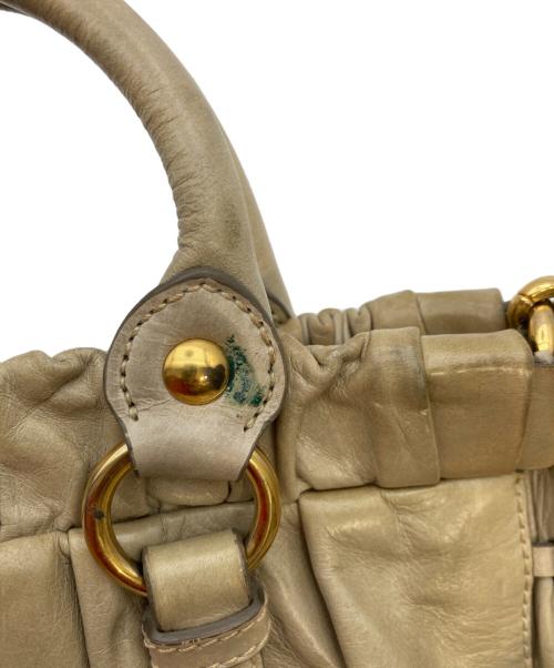 MIU MIU（ミュウミュウ）MIU MIU (ミュウミュウ) VITELLO LUX 2WAY BAG グリーンの古着・服飾アイテム