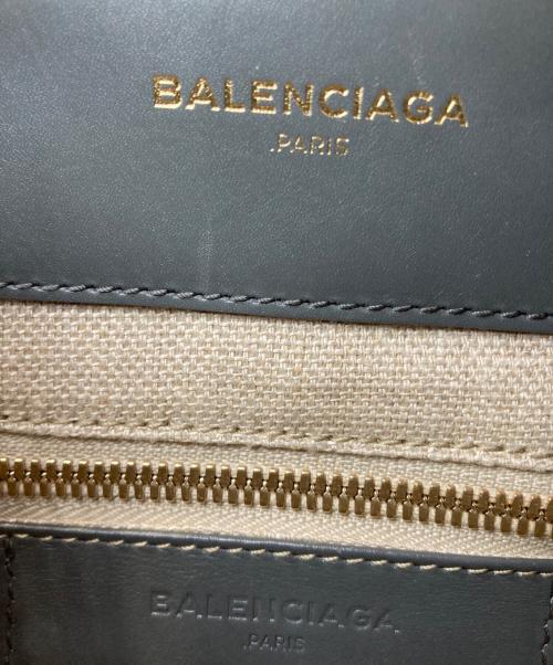 BALENCIAGA（バレンシアガ）BALENCIAGA (バレンシアガ) パドロックヌード・ミニ ハンドバッグ グレーの古着・服飾アイテム