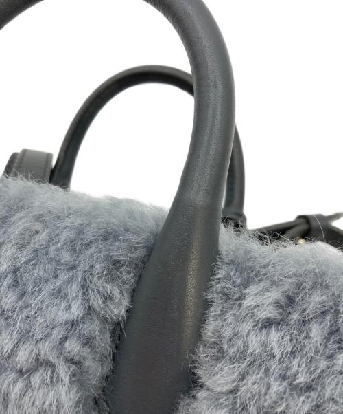 BALENCIAGA（バレンシアガ）BALENCIAGA (バレンシアガ) パドロックヌード・ミニ ハンドバッグ グレーの古着・服飾アイテム
